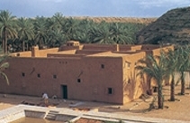 'Uzaibat Farm House
